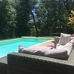 De Carbonelle Pierrevert