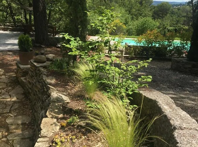 De Carbonelle * Pierrevert